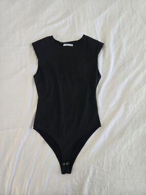 ReoRia Sleeveless Bodysuits
